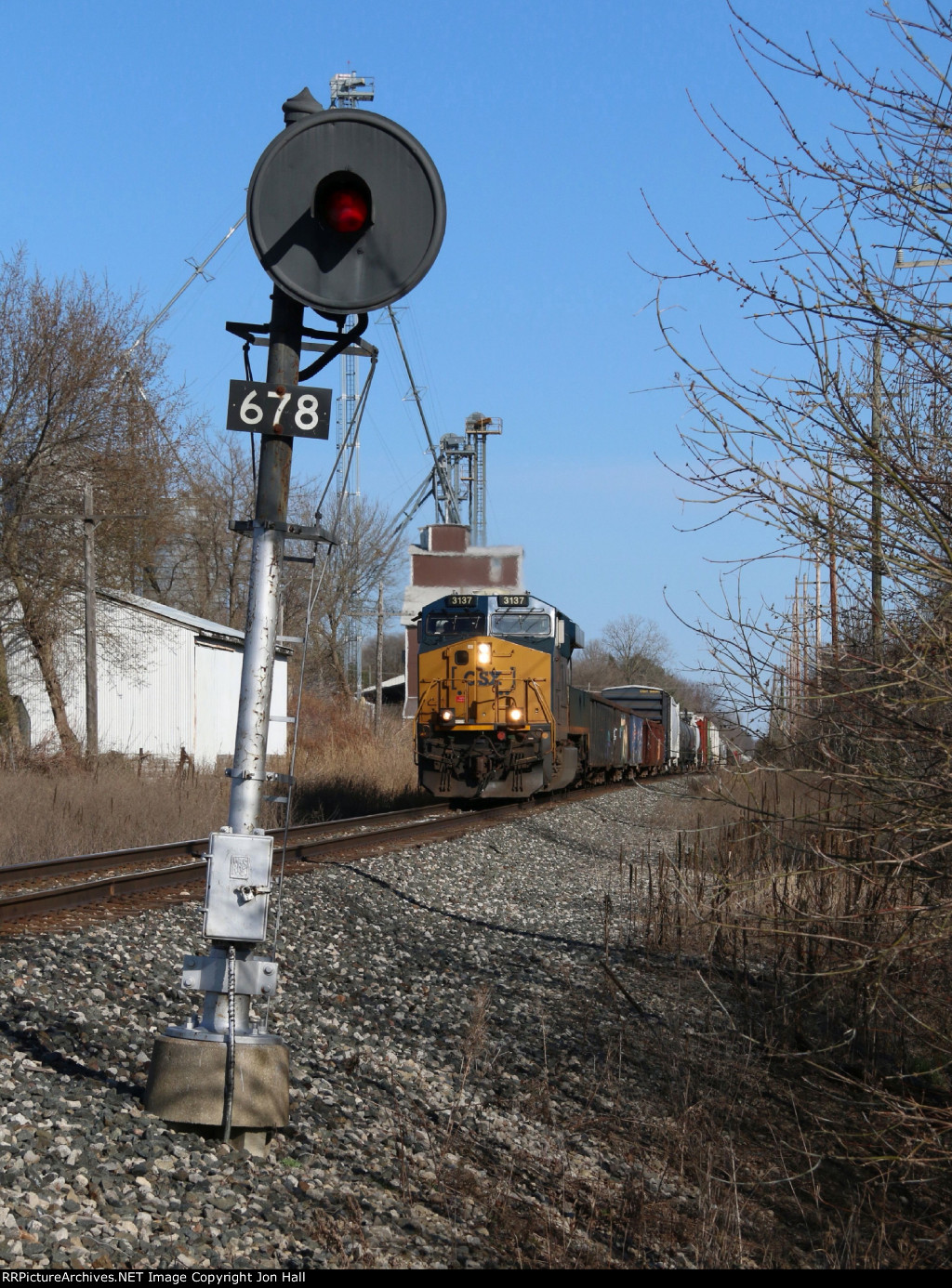 Passing through Webberville, D705 rolls west toward Lansing